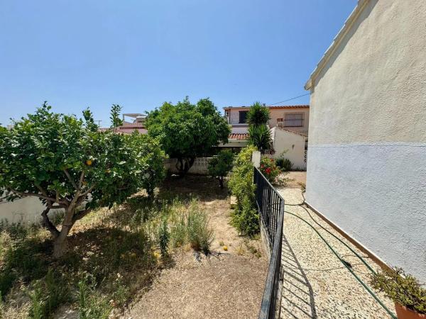 Casa independiente en calle Xorta