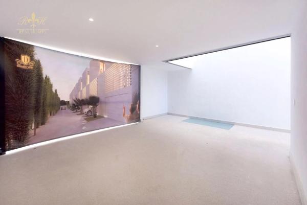 Chalet adosado en calle Urania