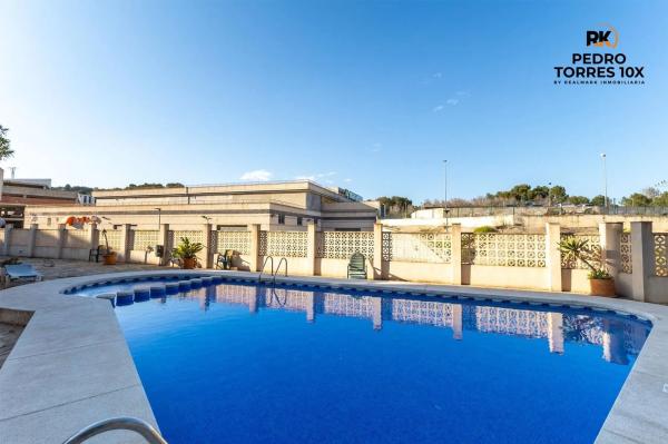 Piso en avenida Poeta Miguel Hernández, 1