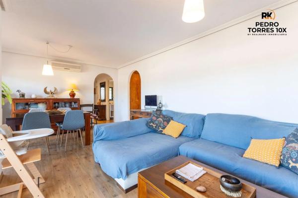 Piso en avenida Poeta Miguel Hernández, 1