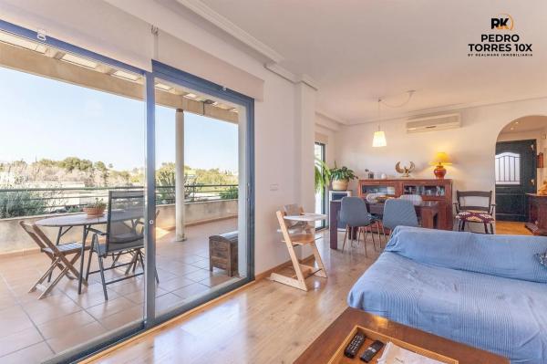 Piso en avenida Poeta Miguel Hernández, 1