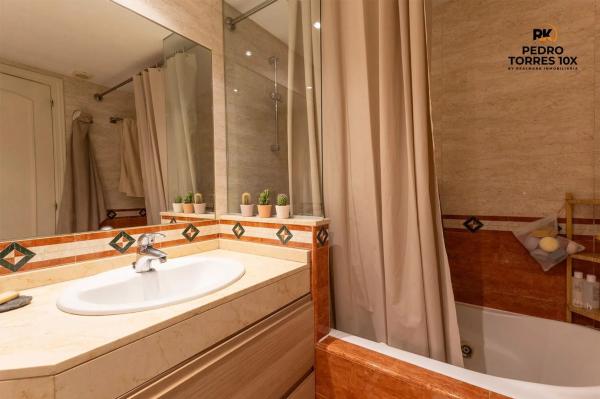 Piso en avenida Poeta Miguel Hernández, 1