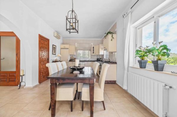 Chalet en calle Turmalina