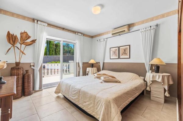 Chalet en calle Turmalina