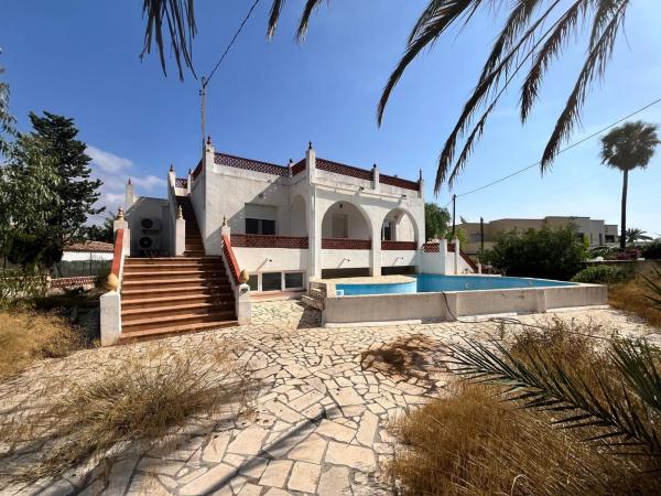 Casa independiente en calle Eurim s/n