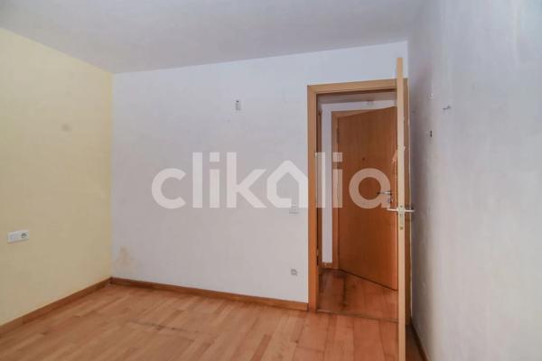 Piso en avenida País Valencià