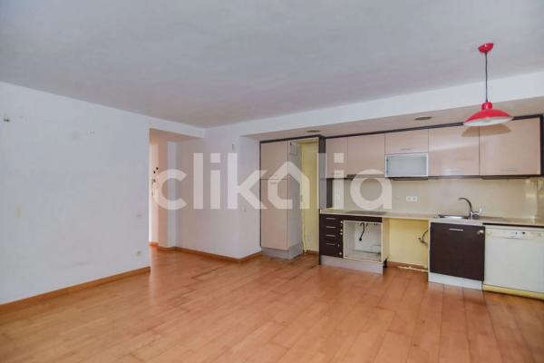 Piso en avenida País Valencià