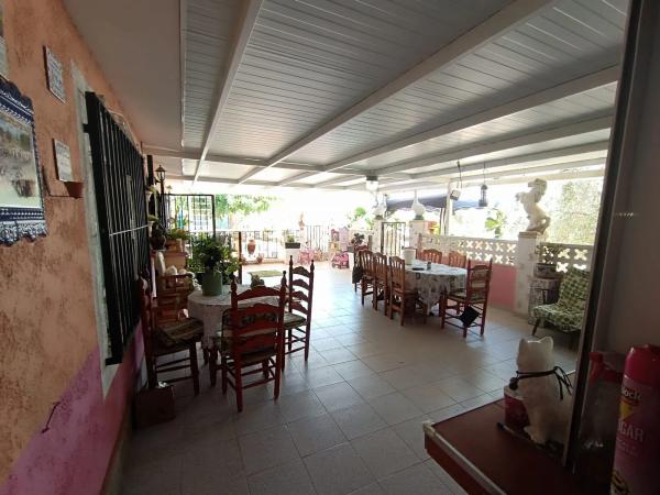 Casa independiente en calle levante