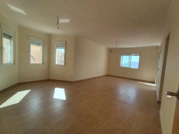 Casa independiente en calle Sierra Morena