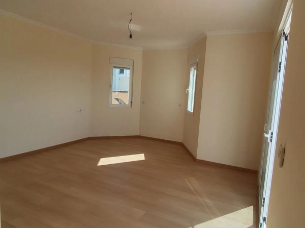 Casa independiente en calle Sierra Morena