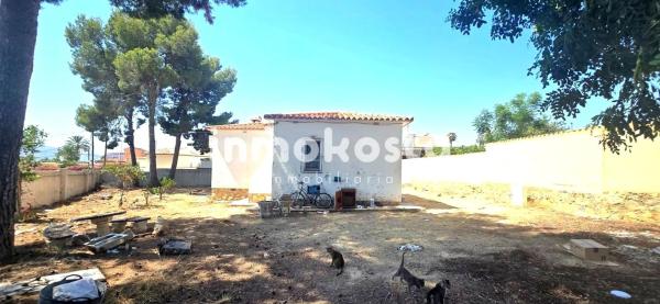 Casa independiente en calle Beverly Hills