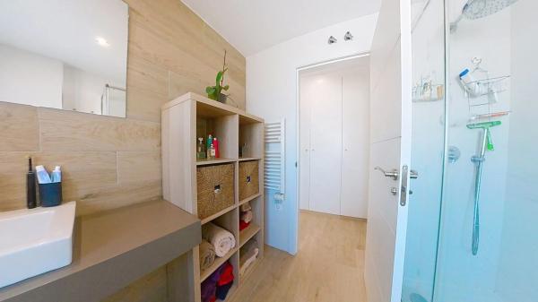 Chalet adosado en calle Merla, 3