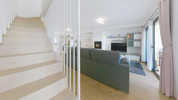 Chalet adosado en calle Merla, 3