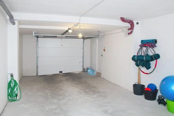 Chalet adosado en calle Merla, 3