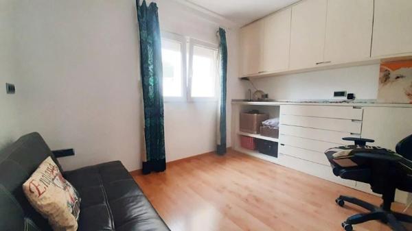 Chalet adosado en calle Riu Guadiana