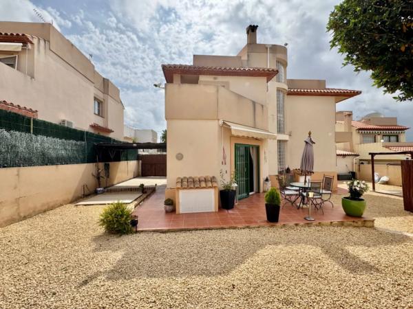 Casa independiente en calle els Lleons