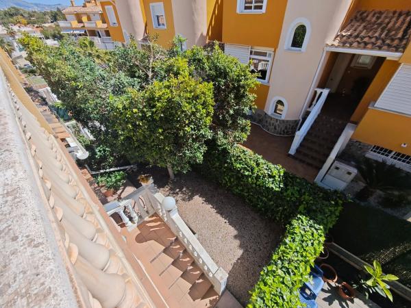 Chalet adosado en avenida poeta Miguel Hernández, 19