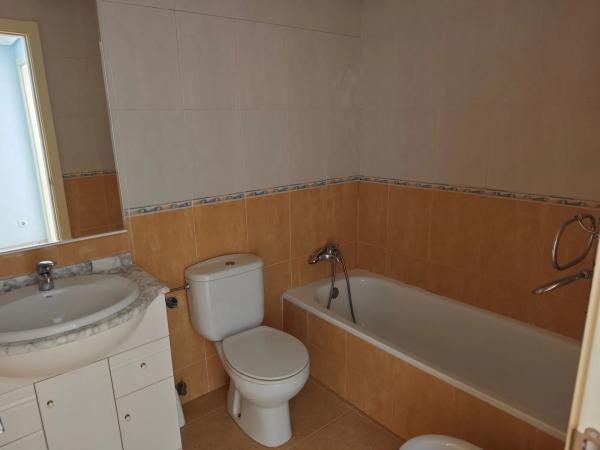 Chalet adosado en avenida poeta Miguel Hernández, 19