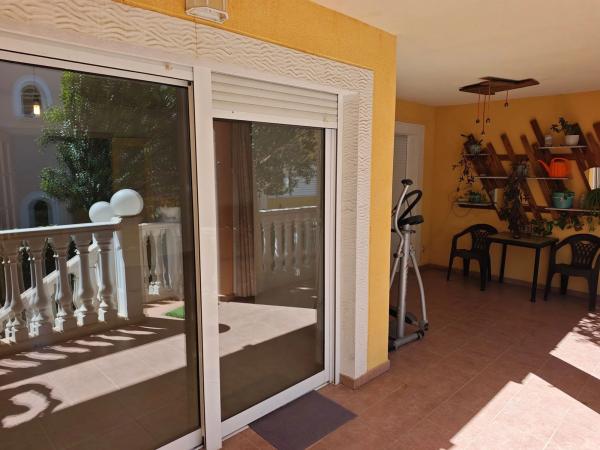 Chalet adosado en avenida poeta Miguel Hernández, 19