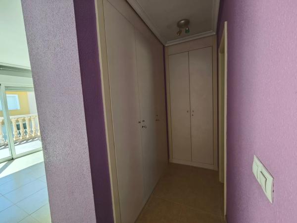 Chalet adosado en avenida poeta Miguel Hernández, 19