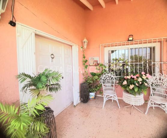 Casa independiente en calle Pinsà