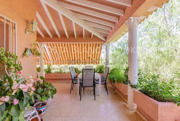 Casa independiente en calle Pinsà