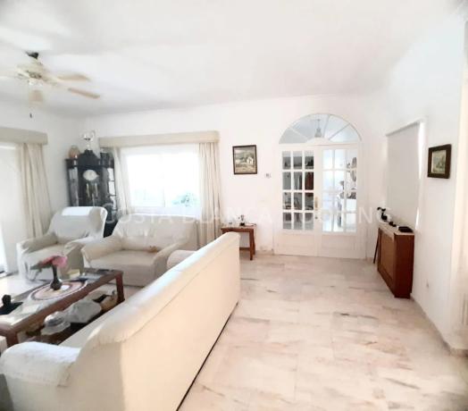 Casa independiente en calle Pinsà