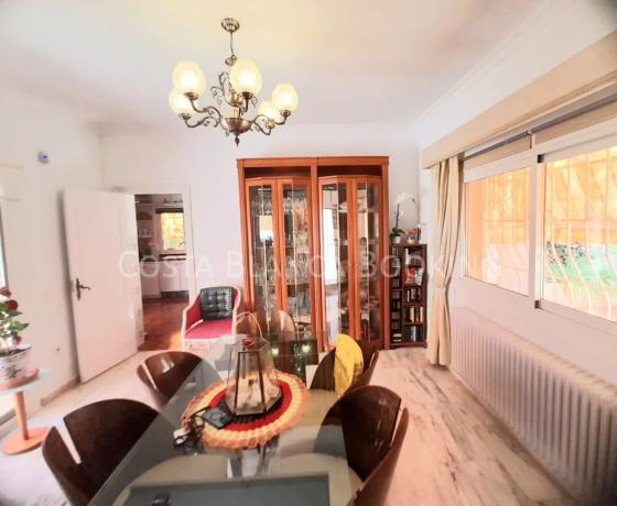 Casa independiente en calle Pinsà