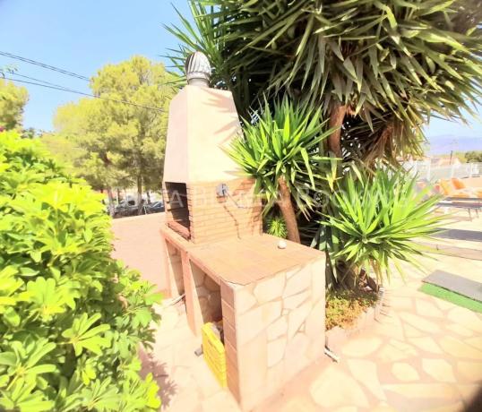 Casa independiente en calle Pinsà