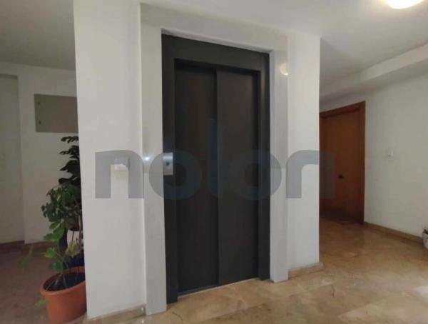 Piso en avenida País Valencià