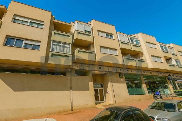 Piso en avenida País Valencià