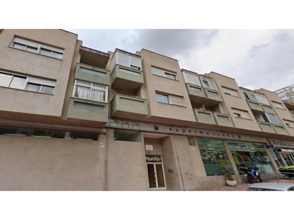 Piso en avenida País Valencià