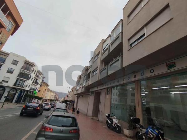 Piso en avenida País Valencià