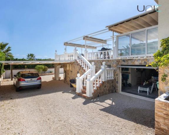 Casa independiente en calle Azorin s/n