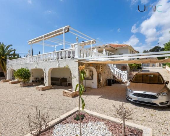 Casa independiente en calle Azorin s/n