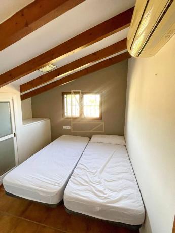 Casa independiente en calle Quevedo