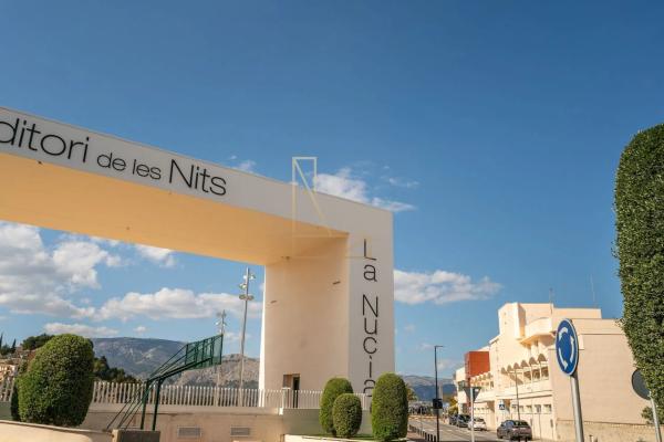 Casa independiente en calle Quevedo