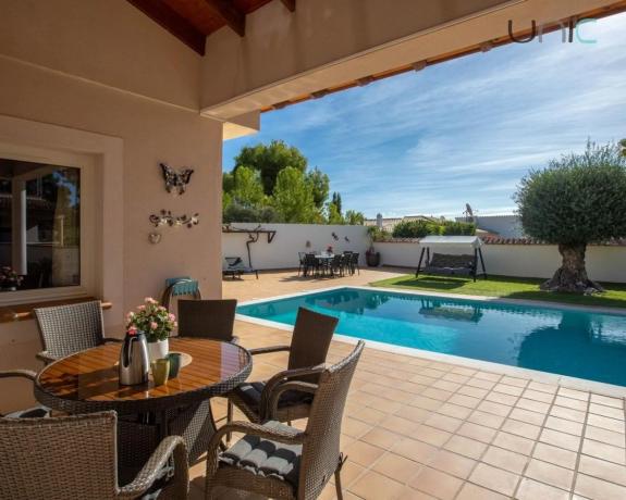 Casa independiente en calle Dulcinea