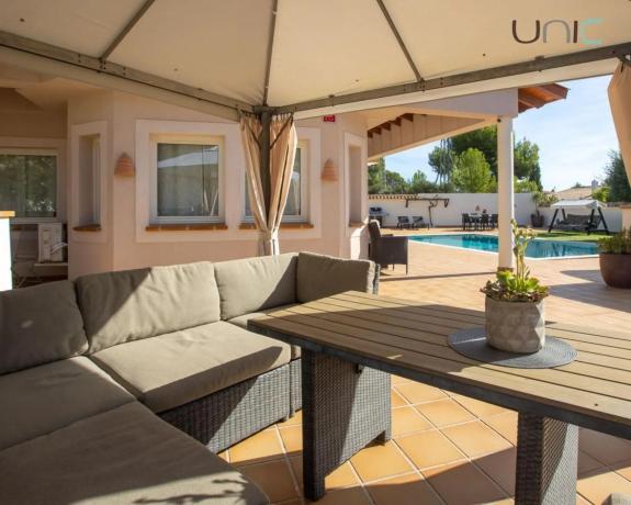 Casa independiente en calle Dulcinea