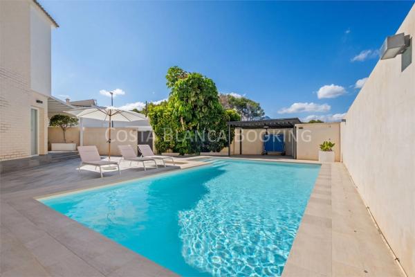 Chalet pareado en calle Turquesa