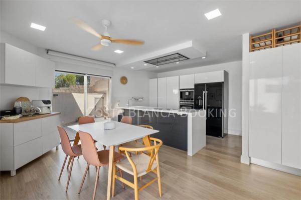 Chalet pareado en calle Turquesa