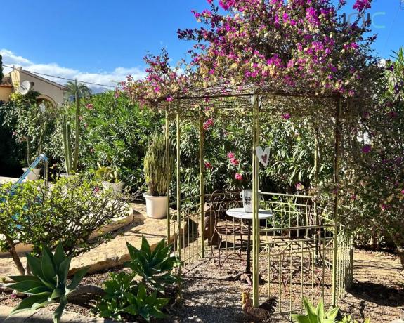 Casa independiente en calle Siriá