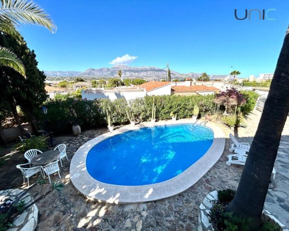 Casa independiente en calle Siriá