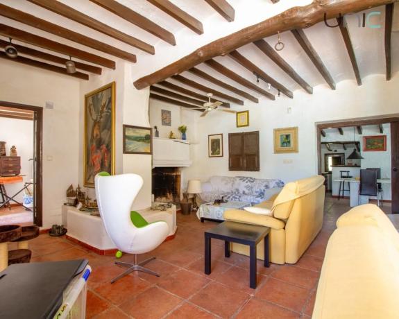 Finca rústica en calle la Ferreria