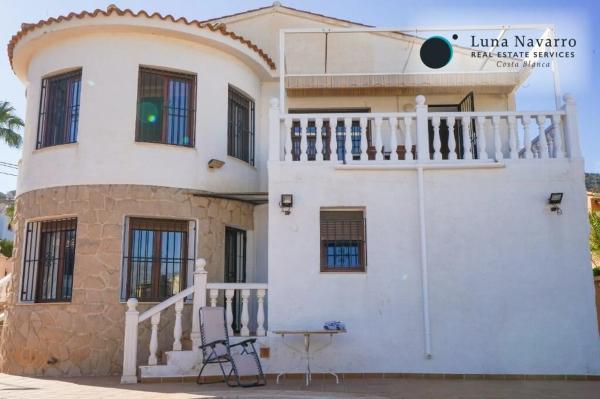 Casa independiente en calle Otari