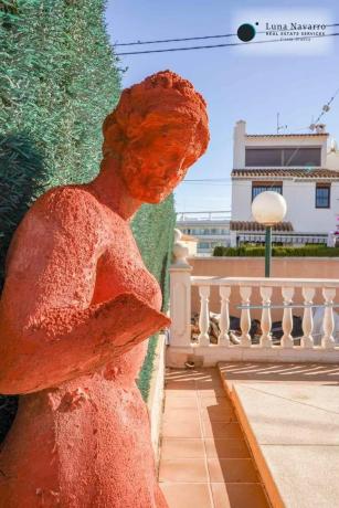 Casa independiente en calle Otari