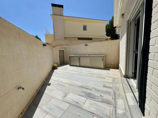 Chalet pareado en calle Turquesa