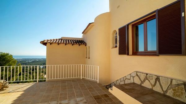 Casa independiente en calle Pirineus