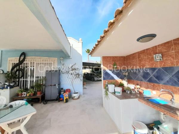 Casa independiente en calle Belgrado