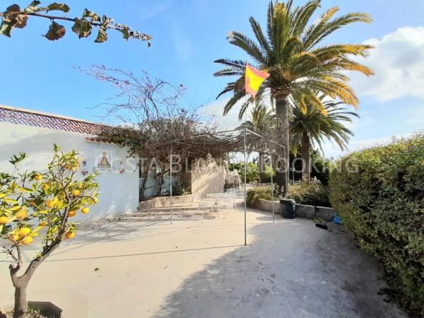 Casa independiente en calle Belgrado